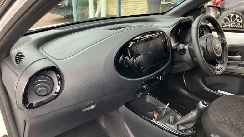 Toyota Aygo X 1.0 VVT-i Edge 5dr Petrol Hatchback